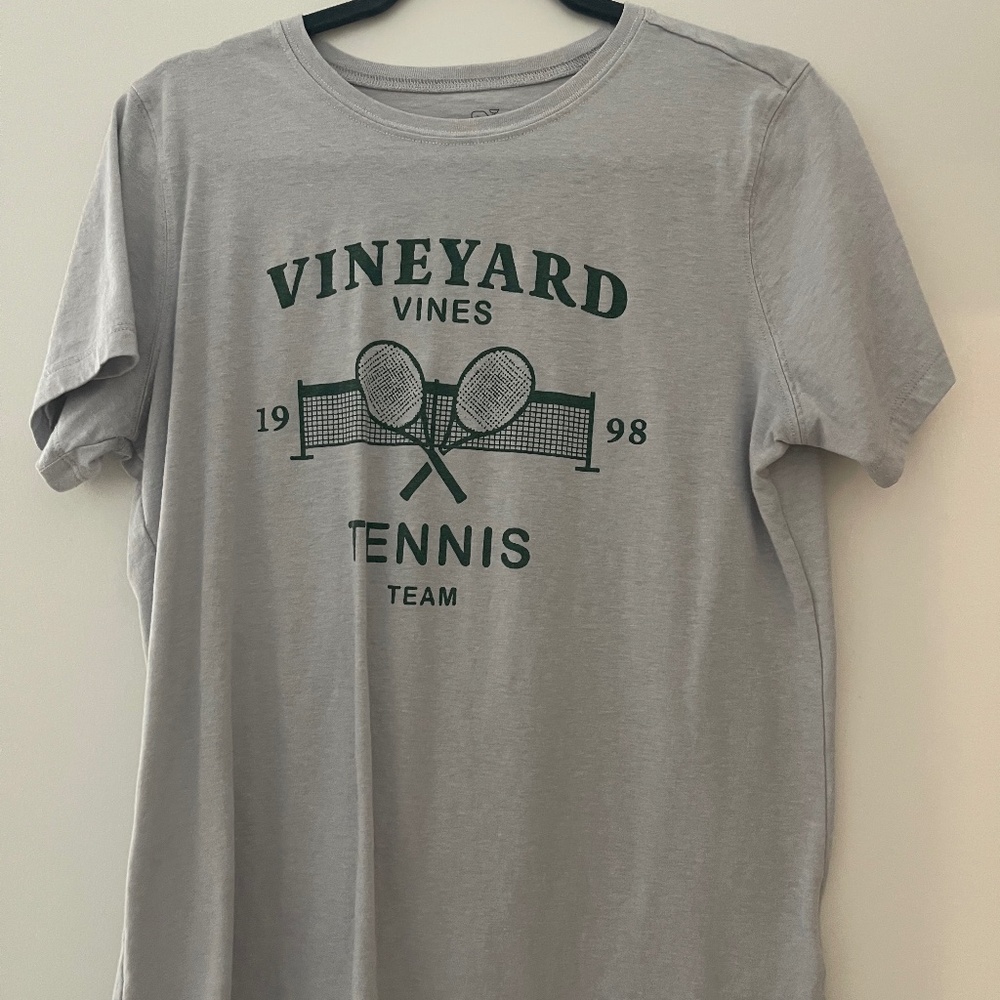 Vineyard Vines T Shirt | Large